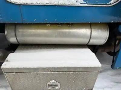 Peterbilt 379 Air Tank