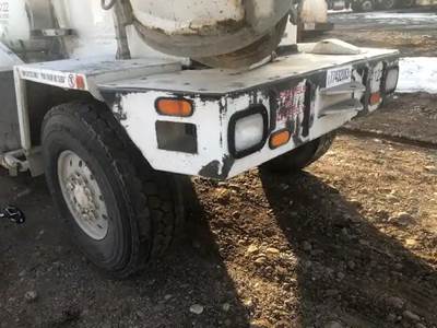 Eaton RS402 Front Axle Assembly for a 2016 Oshkosh H-series