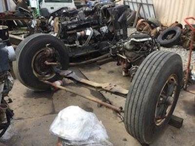 Ford L800 Front Axle Assembly