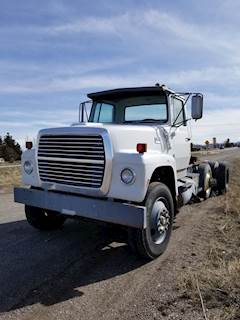 Ford L8000 Front Axle Assembly