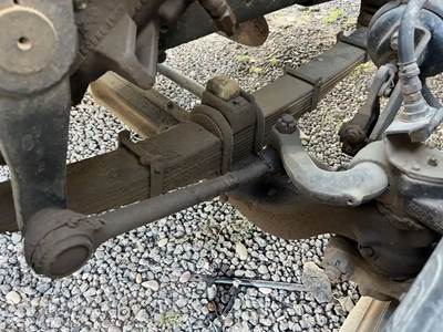 Ford L8000 Front Axle Assembly