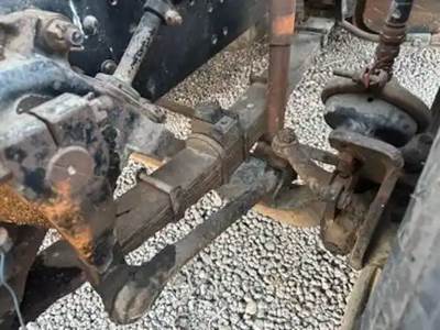 Ford LN9000 Front Axle Assembly