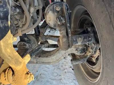 Freightliner 114SD Front Axle Assembly