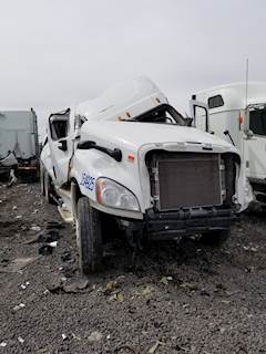 Freightliner Cascadia 125 Front Axle Assembly