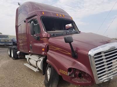 Freightliner Cascadia 125 Front Axle Assembly