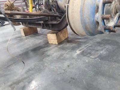 Freightliner FLD120 Front Axle Assembly