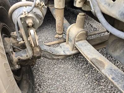 Freightliner FLD120 Front Axle Assembly