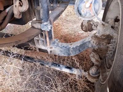 Freightliner M2 106 Front Axle Assembly for a 2004 Freightliner M2 106 Heavy Duty