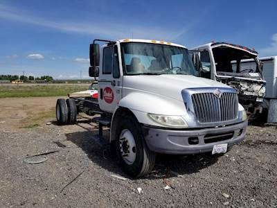 International 4200 Front Axle Assembly