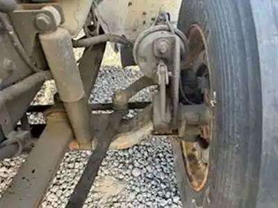 International 4400 Front Axle Assembly