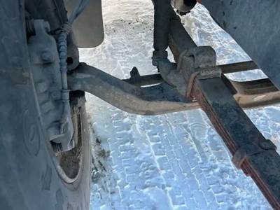 International 4700 Front Axle Assembly