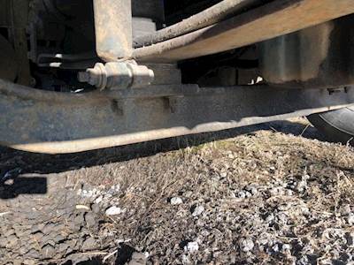 International 7500 Front Axle Assembly