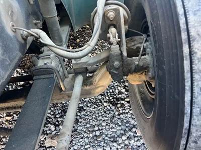 International 9400i Front Axle Assembly