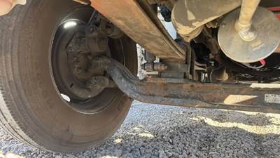 International DuraStar 4300 Front Axle Assembly