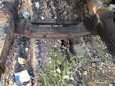 Mack CL713 Front Axle Assembly