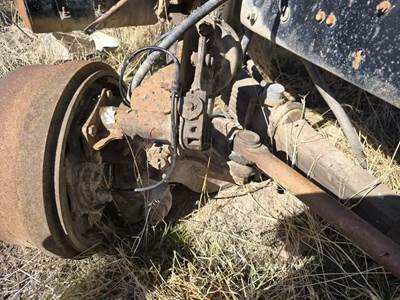 Mack CL713 Front Axle Assembly