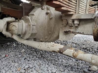 Meritor-Rockwell 20-145 Front Axle Assembly for a 2002 Oshkosh S-SERIES