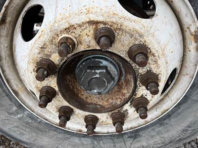 Peterbilt 378 Front Axle Assembly