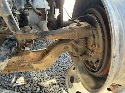 Peterbilt 378 Front Axle Assembly