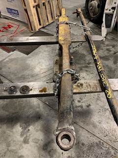 Peterbilt 385 Front Axle Assembly