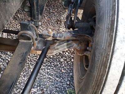 Peterbilt 579 Front Axle Assembly