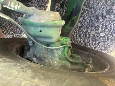 Peterbilt 579 Front Axle Assembly