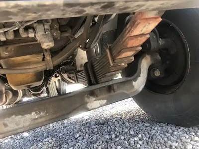 Sterling L7500 Front Axle Assembly