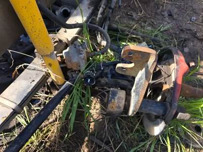 Volvo / WhiteGMC WG Front Axle Assembly for a 1991 White WG