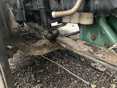 Volvo VNL Front Axle Assembly