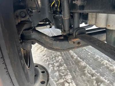 Volvo VNL Front Axle Assembly