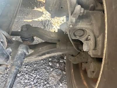 Volvo VNL Front Axle Assembly