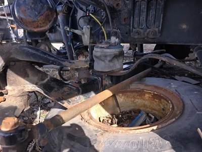 Volvo VNL Front Axle Assembly