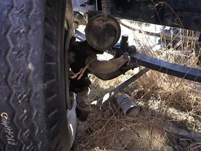 Volvo VNL Front Axle Assembly