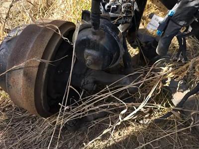 Volvo VNL Front Axle Assembly