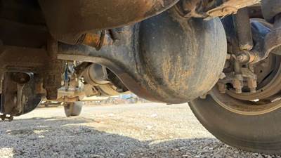 Dana-Spicer DSH40 Front Axle Housing for a 2013 Peterbilt 389