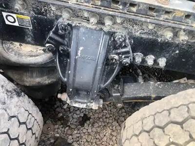 Dana-Spicer DSP40 Front Axle Housing for a 2016 Kenworth T680