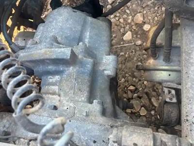 Dana-Spicer DSP40 Front Axle Housing for a 2006 Peterbilt 379