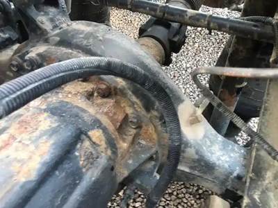 Dana-Spicer D40-170 Front Axle Housing for a 2007 Peterbilt 379