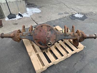 Eaton DS380 Front Axle Housing for a International