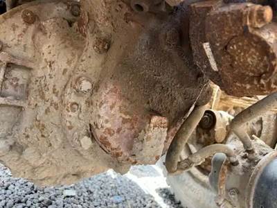 Eaton DS402 Front Axle Housing for a 1995 White WG