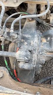 Eaton DS402 Front Axle Housing for a 1990 Ford L9000