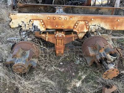 Eaton DS402 Front Axle Housing for a 1989 Peterbilt 320