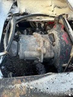 Eaton DS404 Front Axle Housing for a 1997 Freightliner FLD120