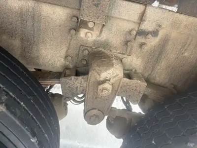 Eaton DS405 Front Axle Housing for a 2001 Peterbilt 357