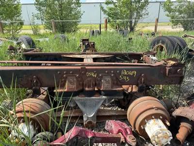 Eaton DS4616P Front Axle Housing for a 1990 Volvo WG