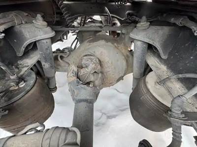 Eaton DSH40 Front Axle Housing for a 2021 Peterbilt 579