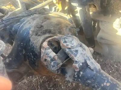 Eaton DSH40 Front Axle Housing for a 2021 Peterbilt 389