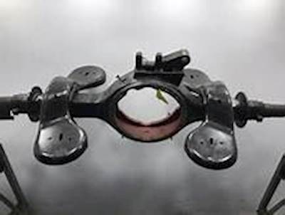 Eaton DSP40 Front Axle Housing for a 2003 Kenworth T600