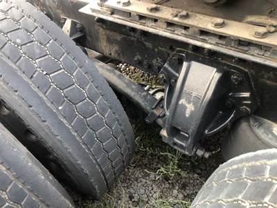 Eaton DSP40 Front Axle Housing for a 2013 Kenworth T700