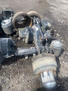 Eaton DSP40 Front Axle Housing for a 2013 Peterbilt 386